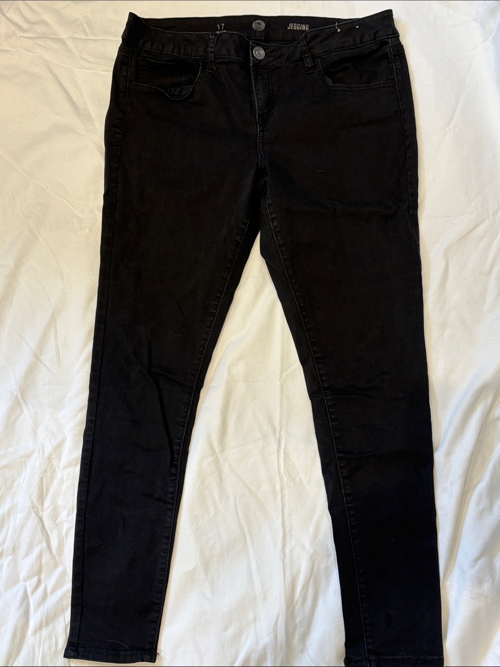 SO Black Skinny Jeggings with Classic Five-Pocket Style